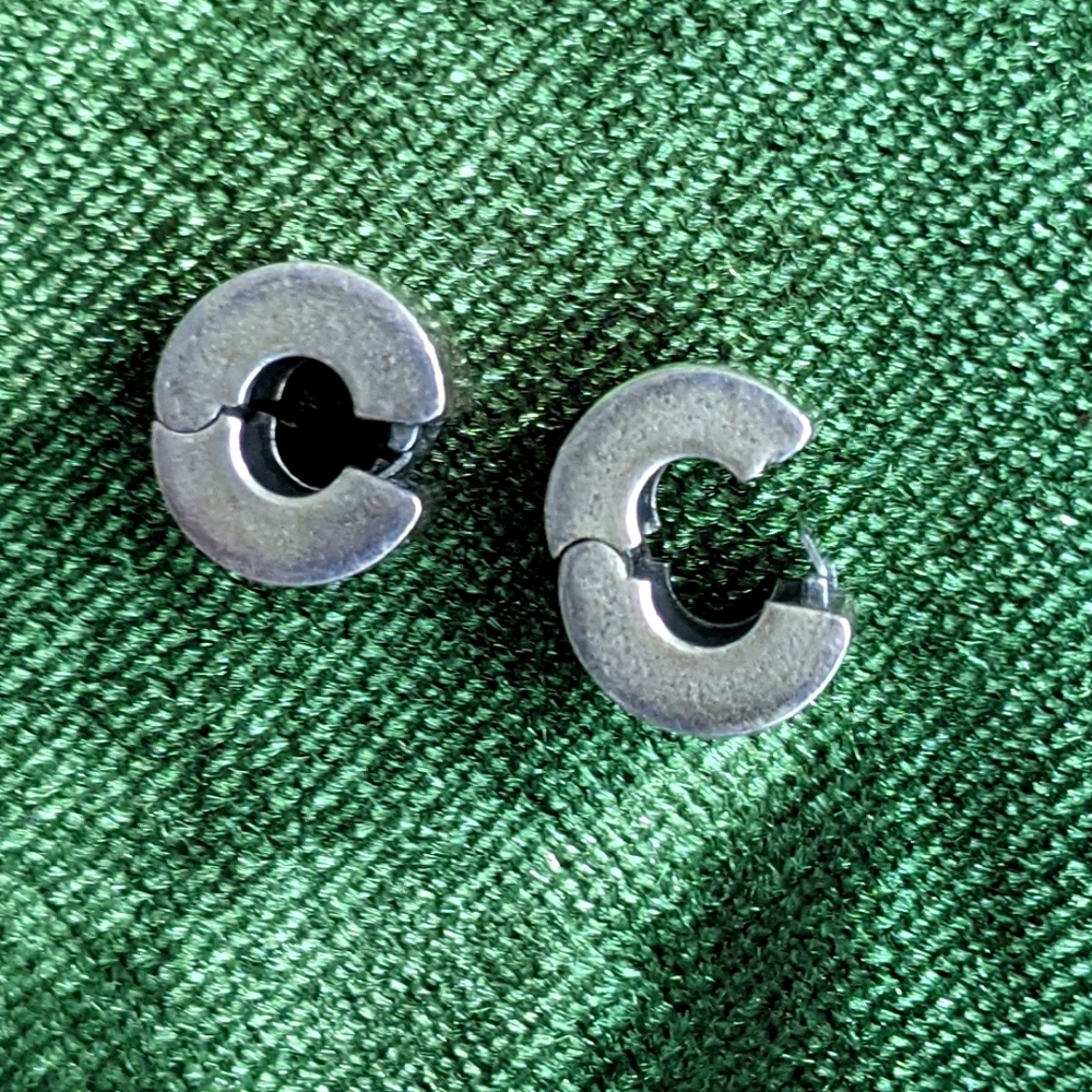 Pandora Clips (2)